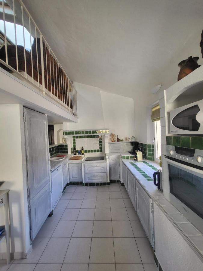 Appartement Au Coeur De La Sorgue ลีล-ซูร์-ลา-ซอร์ก ภายนอก รูปภาพ